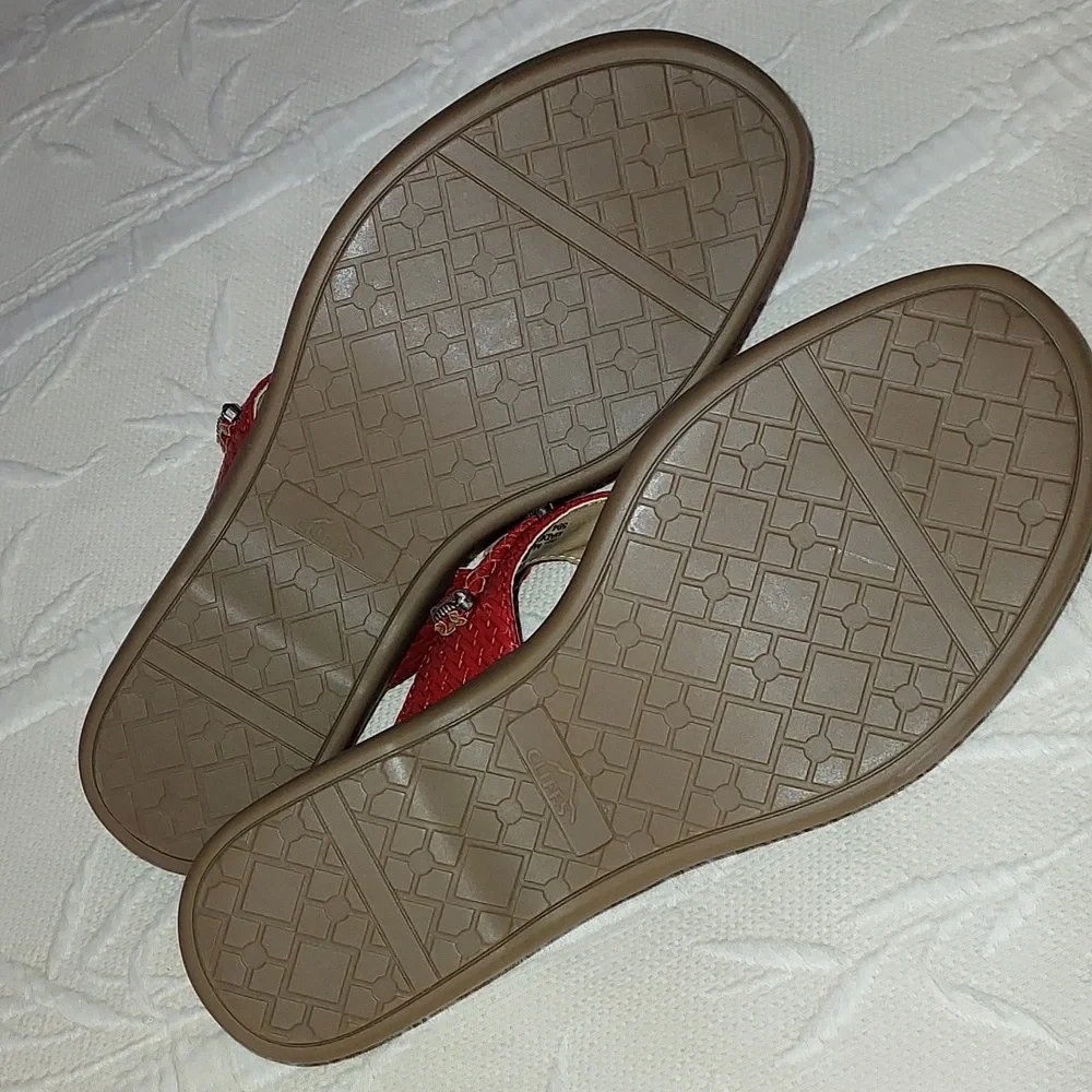 NWOT Cliffs By White Moutain Sandals - Picture 9 of 11